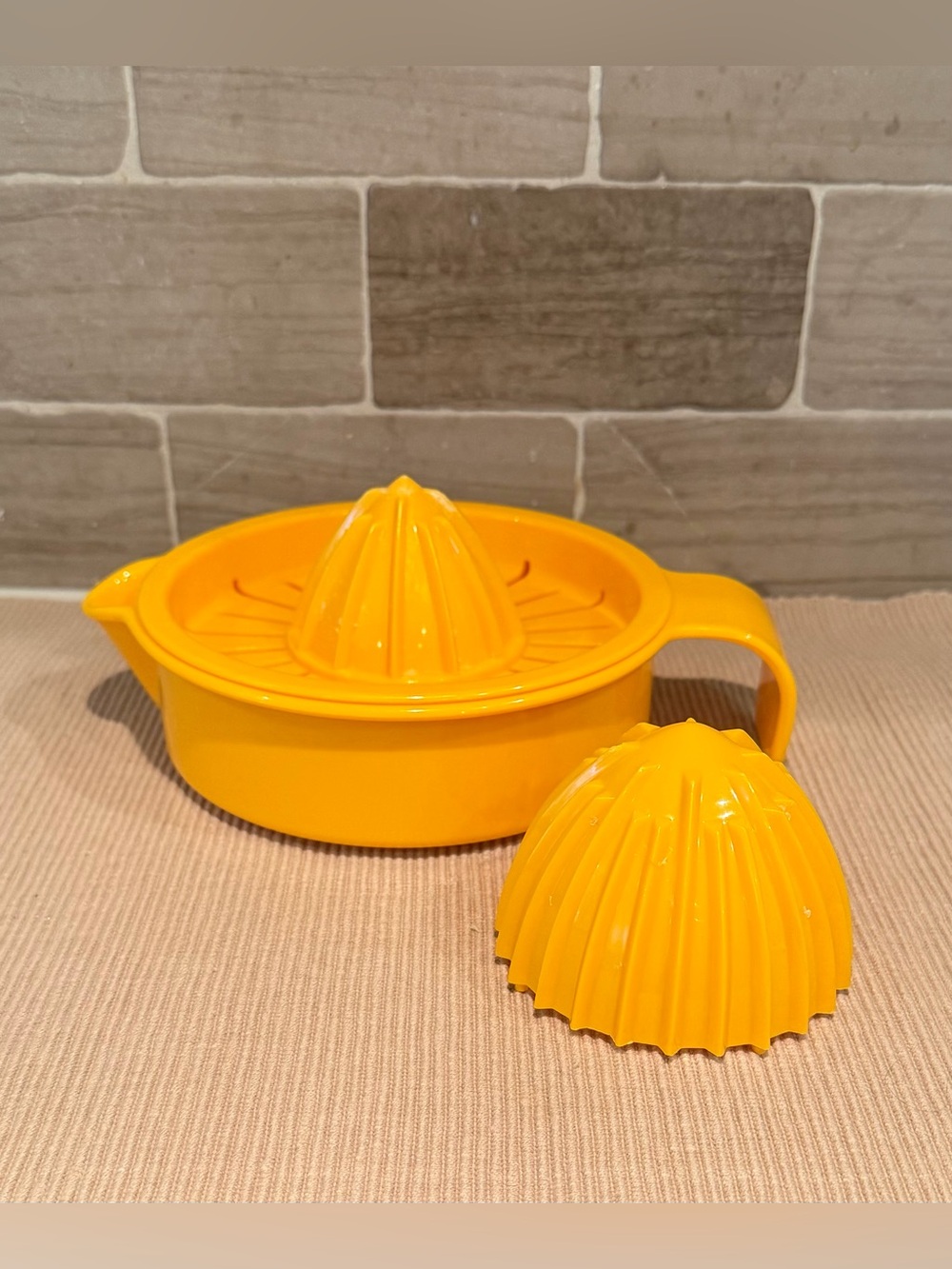 Bright Yellow Plastic Manual Citrus Lemon & Lime Juicer Hand Press Reamer
